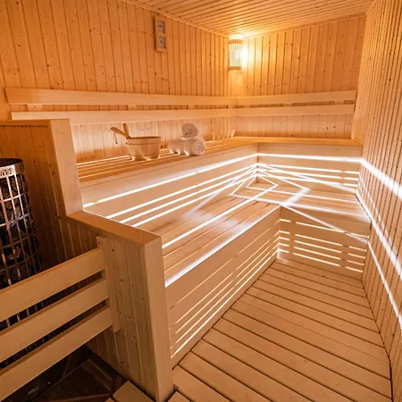 게스트하우스 Jakob-var Vendeghaz 3*